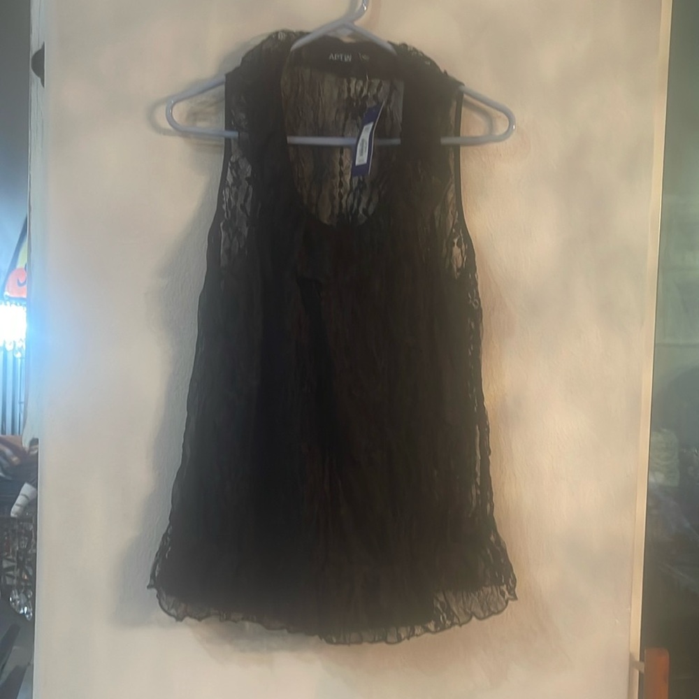 Apt 9 NWT black lace with camisole size L